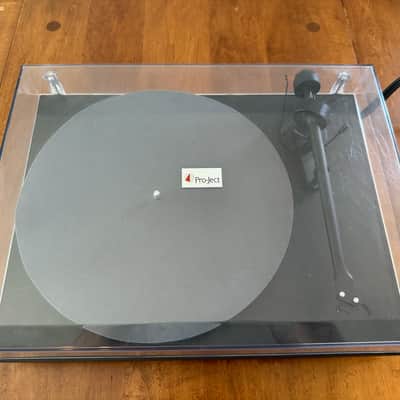 Immagine Pro-Ject Debut III Turntable w/ Ortofon OM 5E Cartridge 2000s - Black - 2