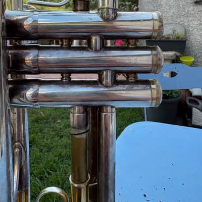 Martin Committee trumpet with bach stradivarius sterling silver plus 37 bell image 5