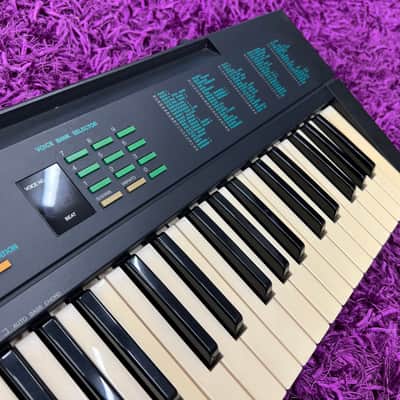 Yamaha PSR-6 Retro FM Synthesizer image 3