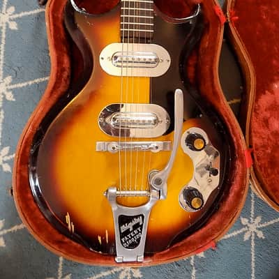 Magnatone Mark V  1957 Sunburst RARE Block Inlays w/Original HSC image 2