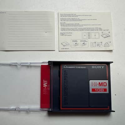Sony MZ-M200 HI-MD Minidisc Recorder + 2 batteries + 1 HI-MD Disc + Accessories image 11
