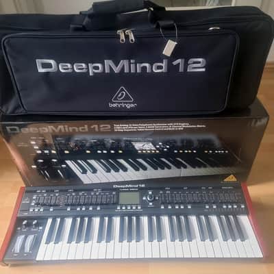 Behringer DeepMind 12 with Transport Bag
