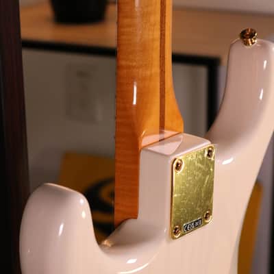 Fender Limited Edition Vintera III Late '50s Stratocaster - Maple Fingerboard, White Blonde image 11