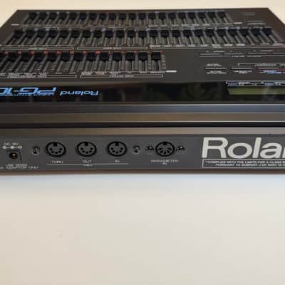 Roland PG-1000 Linear Synthesizer Programmer 1987 - 1990 - Black - Includes ready to install Ver 3.0 Eprom chip image 3