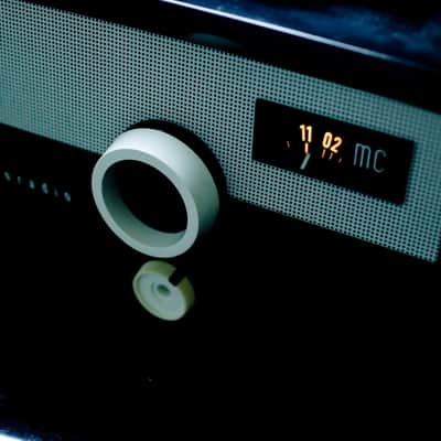 CHARA Amptique™ 5W Guitar head in Vintage Radio Case image 7