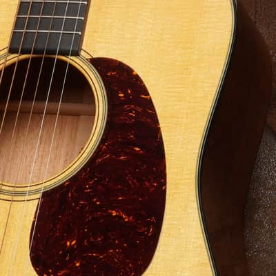 Martin D-18 image 9