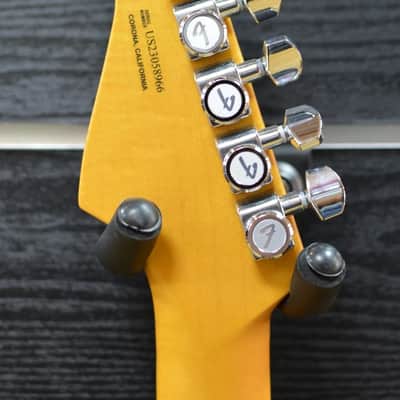 Fender American Ultra Stratocaster Maple Fingerboard Texas Tea with Hard Case B-Stock image 5