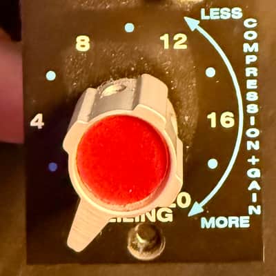 API 525 500 Series Compressor / Limiter Module 2000 - Present - Black image 1