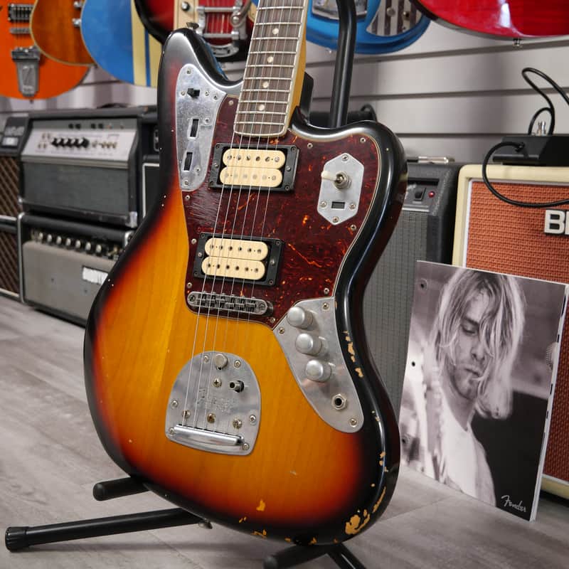 Fender Kurt Cobain Sunburst Jaguar Road Worn 2012 w/ Hard Case