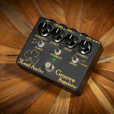 3Leaf Audio Groove Regulator 2008 - Metallic Gold Over Black image 3
