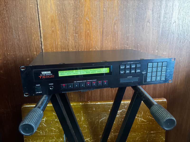 Yamaha TX802 FM Tone Generator | Reverb France