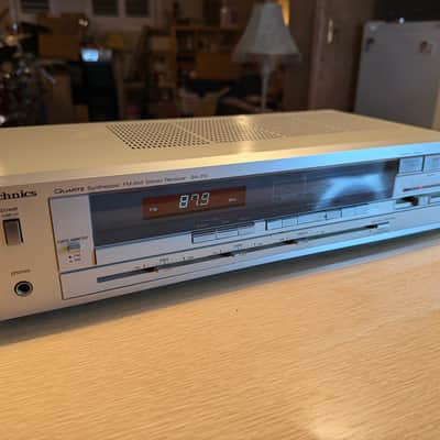 Vintage Technics Quartz Synthesizer FM/AM Stereo Receiver SA-210 Serviced Rare🎶 image 2