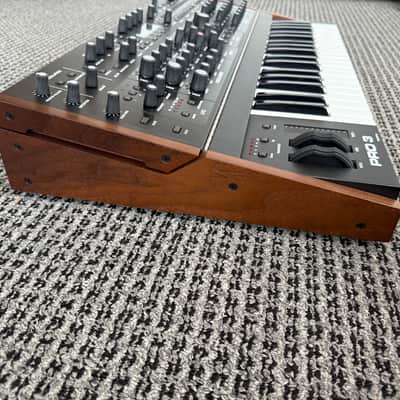 Sequential Pro 3 SE 37-Key 3-Voice Monophonic / Paraphonic Synthesizer 2020 - Present - Black with Wood Sides image 2