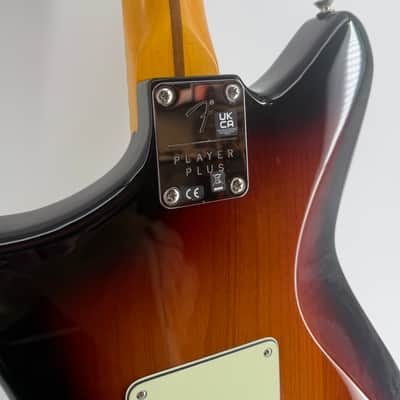 Fender Player Plus Meteora HH 2022 - Present - 3-Color Sunburst Fender USA Scalloped Neck! - Pro Setup! image 10