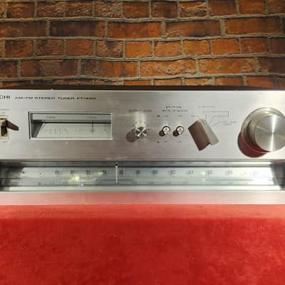 Hitachi FT-440 AM-FM Stereo Tuner image 1