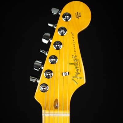 Fender  American Professional II HSS Stratocaster  Sienna Sunburst Maple Fingerboard 2022 (US22108129) image 13