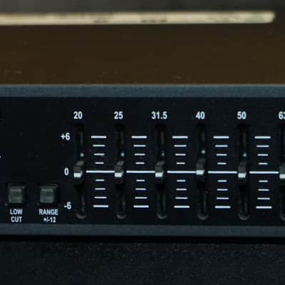 dbx 131 Single Channel 31-Band Graphic Equalizer 2000s BLACK image 1