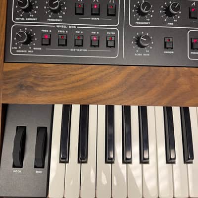 Immagine Sequential Prophet-5 61-Key 5-Voice Polyphonic Synthesizer 2020 - Present - Black with Wood Sides - 3