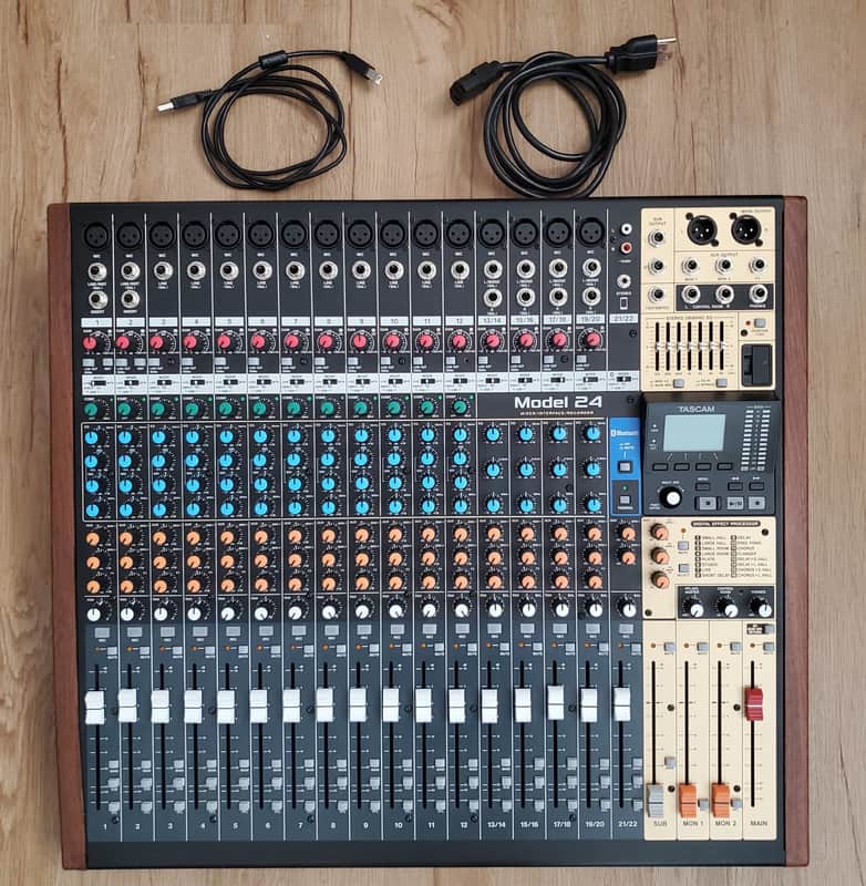 TASCAM Model 24 Multitrack Recorder / Mixer / USB Interface