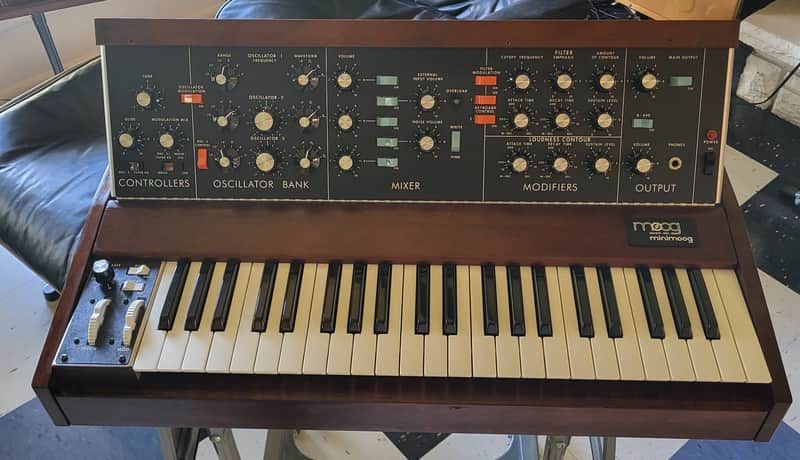 Moog Minimoog Model D Reissue: Save $412.50!