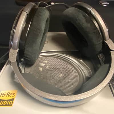 Sennheiser HD 650 Reference Headphones 2010s - Black image 2