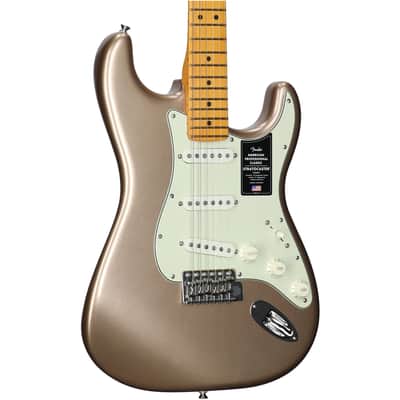 Fender American Professional Classic Stratocaster Electric Guitar, Maple Fingerboard (with Gig Bag) image 7