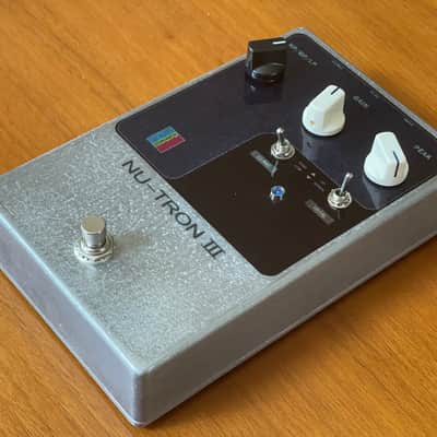 Nutron III Envelope Filter (Mutron III Clone) 2024 - Silver, black, blue image 6