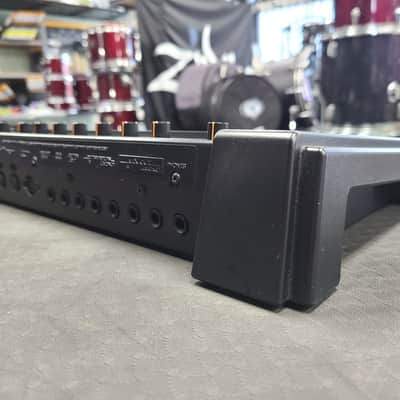 Roland GR-1 Guitar Synthesizer - Black image 7