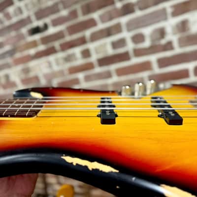 Vintage Icon Series Fretless Bass 2015-2020 - Sunburst image 8