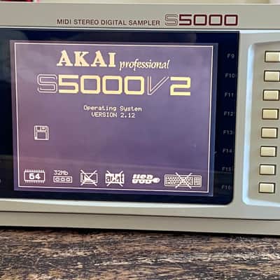 Akai S5000 V2 Sampler 32MB & USB Card