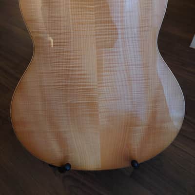 Taylor 618e with V-Class Bracing | Antique Blonde image 9