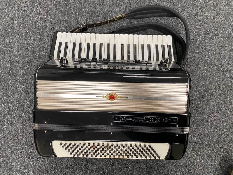 Tombo Accordix Vintage Electronic 120 Bass Accordion | Reverb