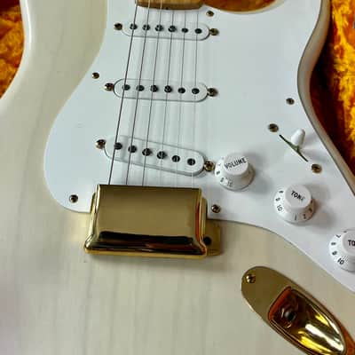 RARE 2001 Fender Custom Shop 1956 reissue stratocaster | NOS White Blonde, Original Fender G&G Hardcase and paper image 7