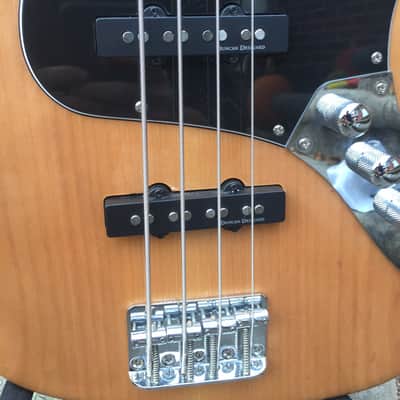 Squier Classic Vibe 70's Jazz Bass Natural image 3