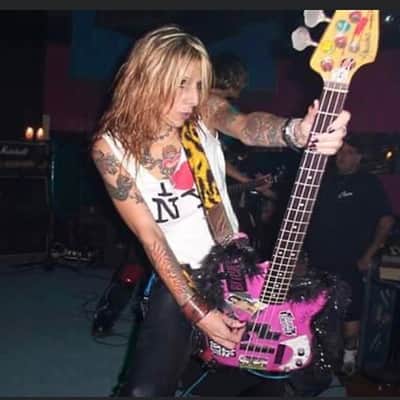 Bianca Halstead of Betty Blowtorch & Butt Trumpet - Fender Precision Bass | electric bass guitar image 12