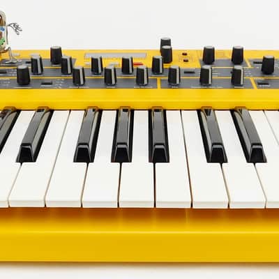 DSI Dave Smith Mopho Synthesizer Keyboard + Top Zustand + 1,5J Garantie Bild 2