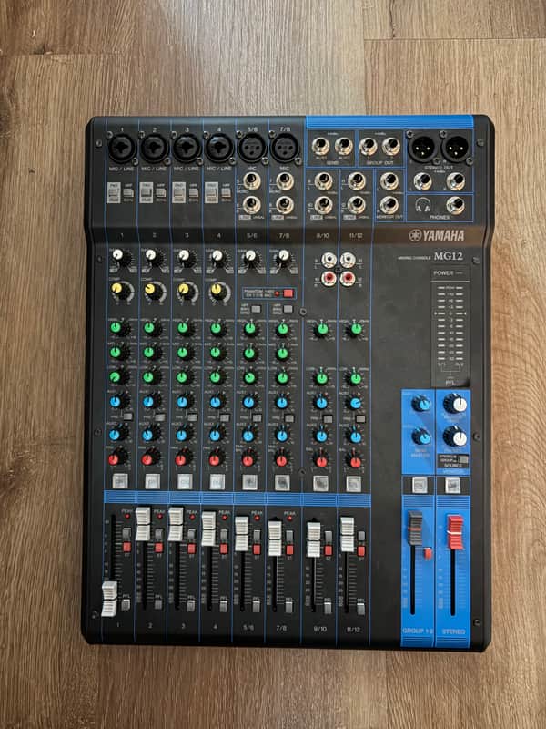 Yamaha MG12XU 12-Channel Analog Mixer 2016 - Present Black image 1