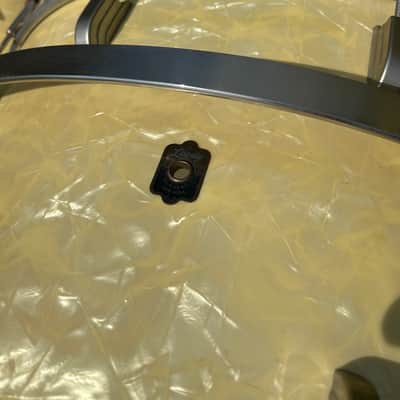 1940 Leedy 28/16/13 white marine pearl vintage drums image 3