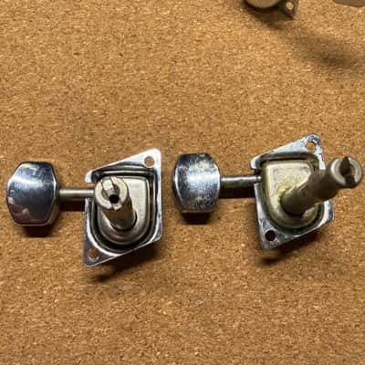 Fender  F Tuners-Tuning Machines- Chrome- Parts + pieces 1967-1974 -Strat Tele image 4