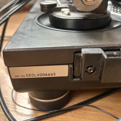 Technics SL-1210MK2 with M447 cartridge image 4