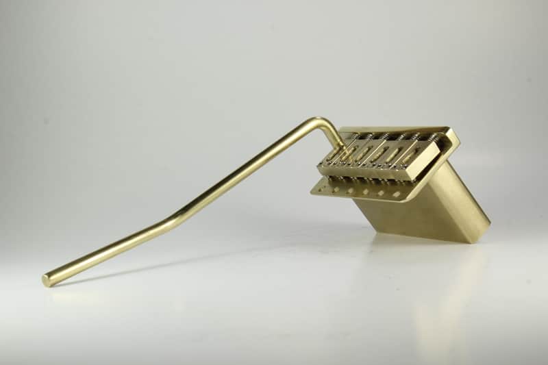 Stratocaster brass tremolo wide spacing image 1