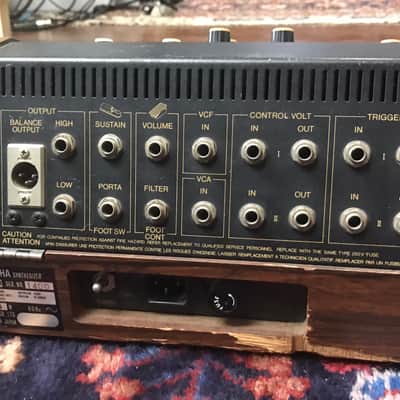 Yamaha CS40m Black W/ Wood Veneer image 9