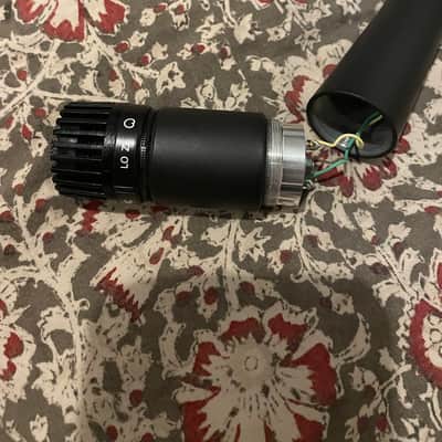 (3 of 4) Shure SM57 Cardioid Dynamic Microphone 1984 - Present - Black image 8