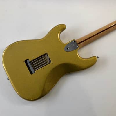 Fender Stratocaster with 3-Bolt Neck, Maple Fretboard 1976 Gold Sparkle image 6