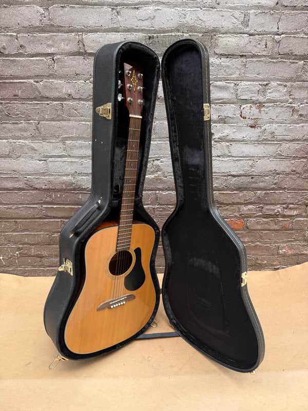 Alvarez RD8 Dreadnought Acoustic Guitar w/ Original Alvarez Hard Shell Case imagen 1
