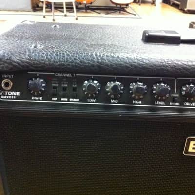 Behringer V-Tone GMX212 Combo Amp w/ footswitch & power supply image 2