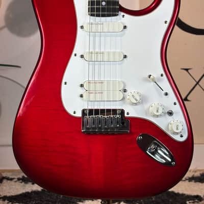 Fender Stratocaster Ultra Crimson Burst 1993 All original With full Case Candy AMAZING! image 2