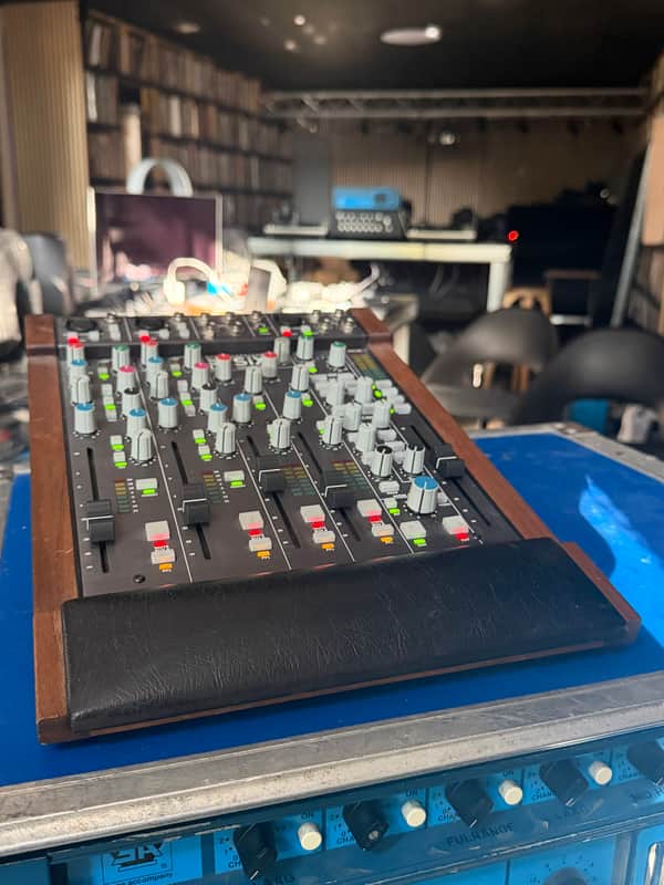 Solid State Logic SiX Superanalogue desktop mixer 'deluxe' version image 1