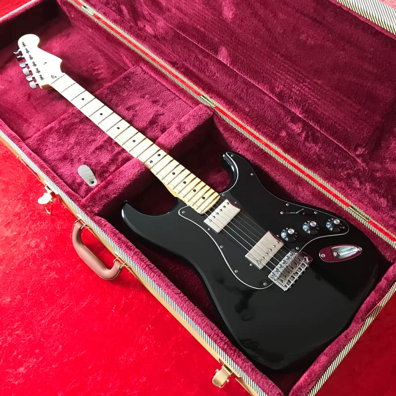 Fender Blacktop Stratocaster HH with Maple Fretboard - supplied with hardcase