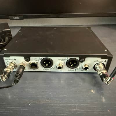 Shure SLXD+/SM58 Wireless Microphone System image 6